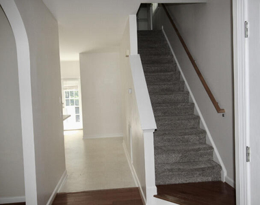 513 E Maple Avenue - Photo Thumbnail 6