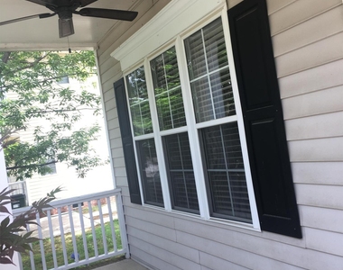 513 E Maple Avenue - Photo Thumbnail 2