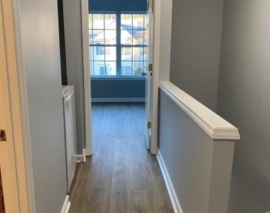 105 Climbing Ivy Court - Photo Thumbnail 7