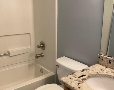 105 Climbing Ivy Court - Photo Thumbnail 10