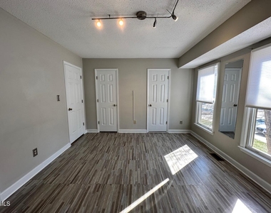 3411 Balfour E - Photo Thumbnail 20
