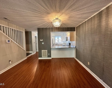 3411 Balfour E - Photo Thumbnail 9