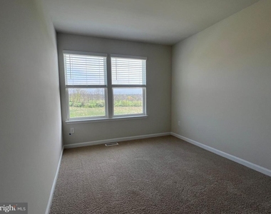 147 Tigney Drive - Photo Thumbnail 11