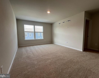 147 Tigney Drive - Photo Thumbnail 20