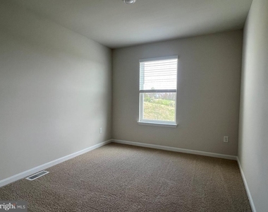 147 Tigney Drive - Photo Thumbnail 3