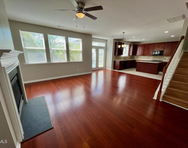2932 Glade Aster Court - Photo Thumbnail 5