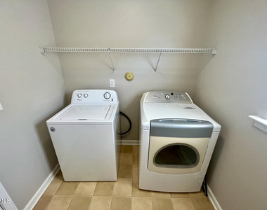 2932 Glade Aster Court - Photo Thumbnail 16