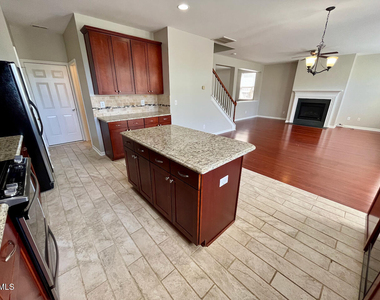 2932 Glade Aster Court - Photo Thumbnail 7