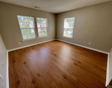 2932 Glade Aster Court - Photo Thumbnail 17