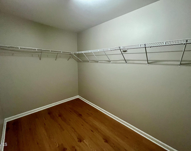 2932 Glade Aster Court - Photo Thumbnail 14