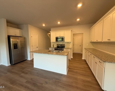 152 Fideaux Boulevard - Photo Thumbnail 8