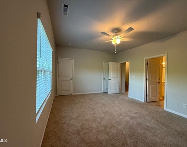 152 Fideaux Boulevard - Photo Thumbnail 17