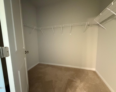 152 Fideaux Boulevard - Photo Thumbnail 21