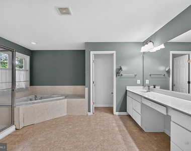 6401 Abingdon Place - Photo Thumbnail 8