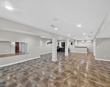 6401 Abingdon Place - Photo Thumbnail 18