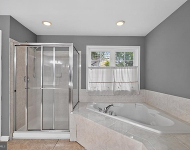 6401 Abingdon Place - Photo Thumbnail 9