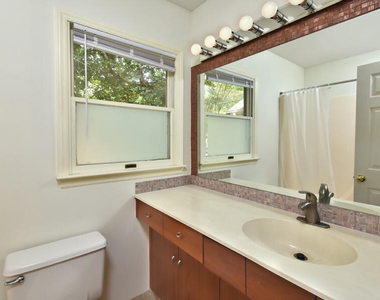 102 Mallard Court - Photo Thumbnail 17