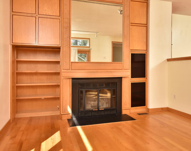 102 Mallard Court - Photo Thumbnail 13
