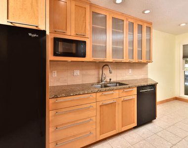102 Mallard Court - Photo Thumbnail 3
