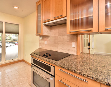 102 Mallard Court - Photo Thumbnail 5