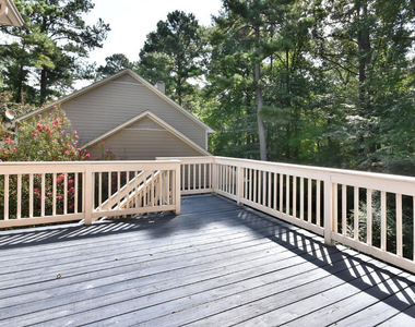 102 Mallard Court - Photo Thumbnail 21