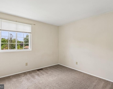 7226 Marr Drive - Photo Thumbnail 9