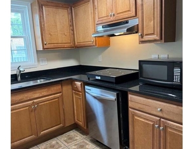 10506 Oak Place - Photo Thumbnail 3
