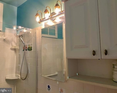 503 Wolfe Street - Photo Thumbnail 7