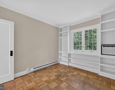 1557 Mount Eagle Place - Photo Thumbnail 28
