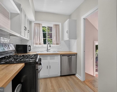 1557 Mount Eagle Place - Photo Thumbnail 16