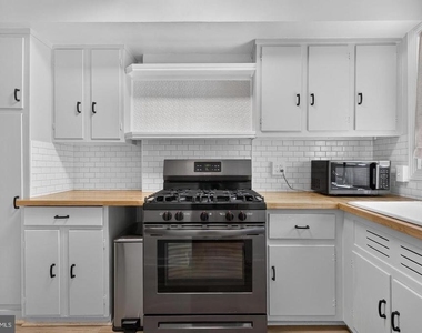 1557 Mount Eagle Place - Photo Thumbnail 17