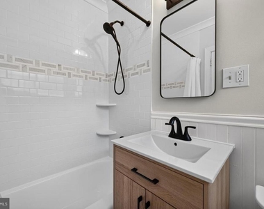 1557 Mount Eagle Place - Photo Thumbnail 3