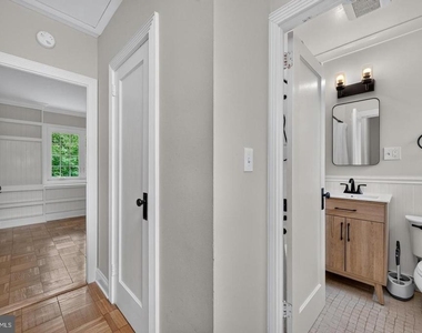 1557 Mount Eagle Place - Photo Thumbnail 32