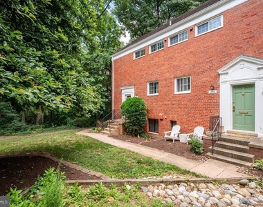1557 Mount Eagle Place - Photo Thumbnail 4