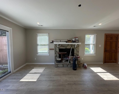 5400 Pine Top Circle - Photo Thumbnail 7