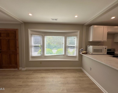 5400 Pine Top Circle - Photo Thumbnail 5
