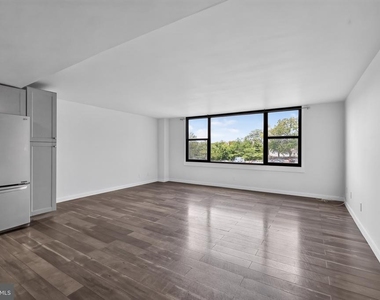 4600 Duke Street - Photo Thumbnail 6