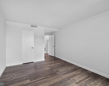4600 Duke Street - Photo Thumbnail 22