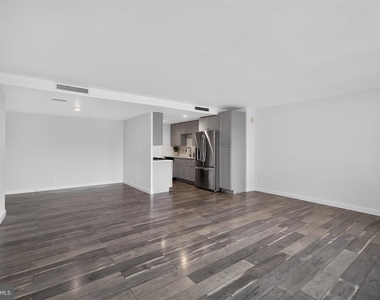 4600 Duke Street - Photo Thumbnail 9