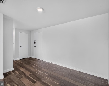 4600 Duke Street - Photo Thumbnail 10