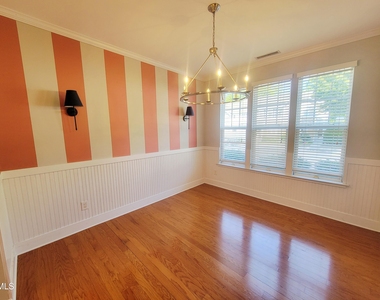 6058 Viking Drive - Photo Thumbnail 6