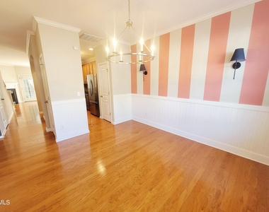 6058 Viking Drive - Photo Thumbnail 3