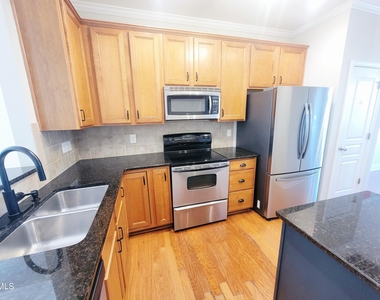 6058 Viking Drive - Photo Thumbnail 12