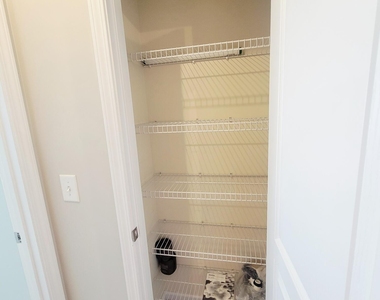 6058 Viking Drive - Photo Thumbnail 32