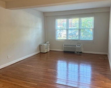 205 E Glebe - Photo Thumbnail 5