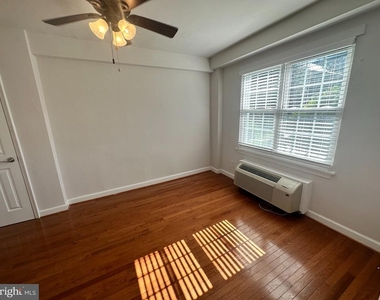 205 E Glebe - Photo Thumbnail 12