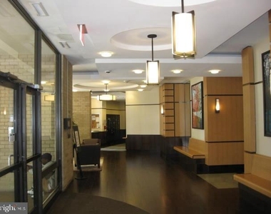 309 Yoakum Parkway - Photo Thumbnail 13