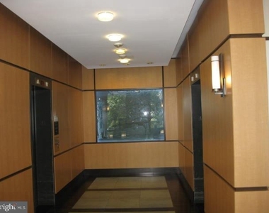 309 Yoakum Parkway - Photo Thumbnail 12