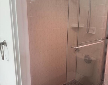 309 Yoakum Parkway - Photo Thumbnail 29