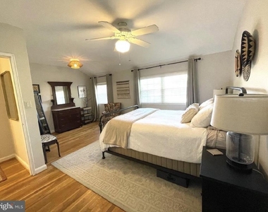 3824 Jay Avenue - Photo Thumbnail 4